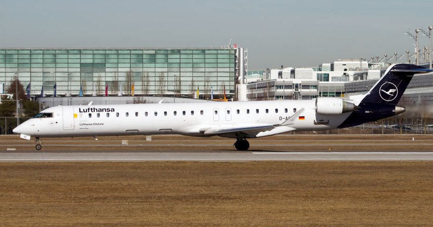 Crj 900 mitsubishi