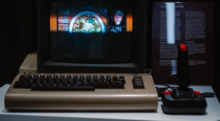 Egy antik Atari joystick, illusztráció