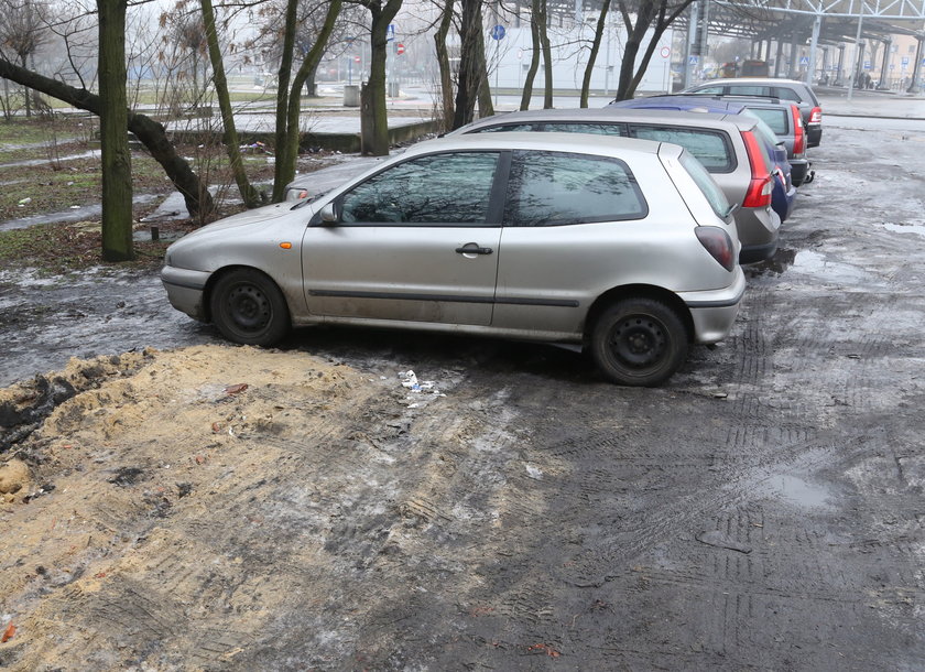 Kierowcy chcą parkingu