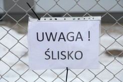 GOŁOLEDŹ paraliżuje Polskę. Oto RAPORT z miast i dróg