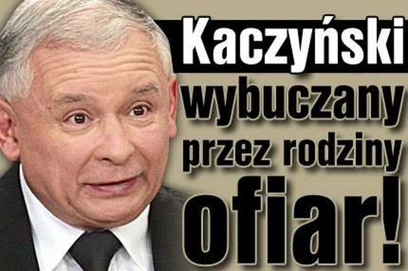Kaczyński wybuczany przez rodziny Ofiar!