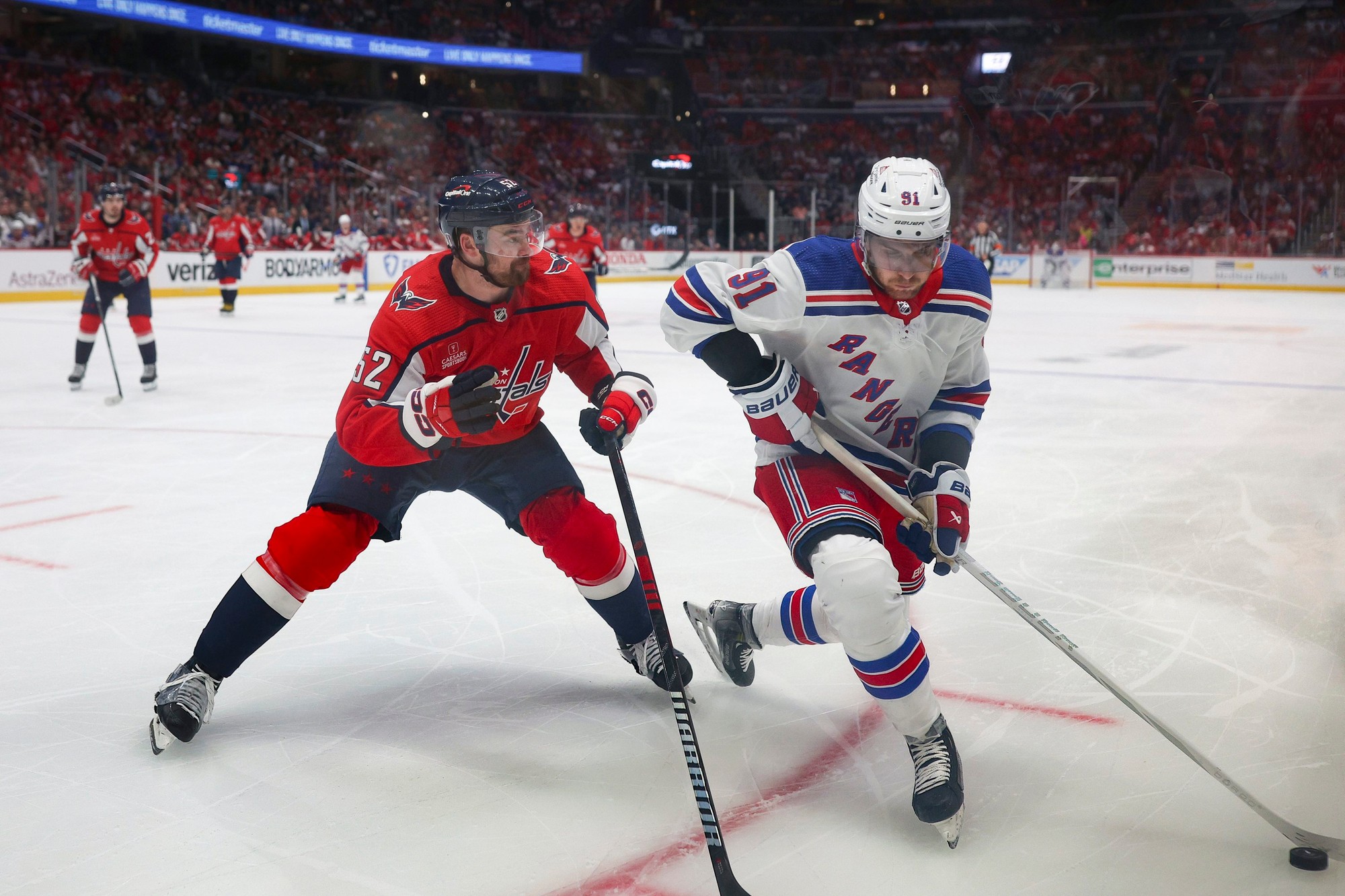 Zápas play-off NHL: New York Rangers - Washington Capitals.