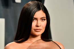 Kylie Jenner nie jest jednak miliarderką. Zdaniem "Forbesa" celebrytka podawała fałszywe dane