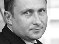 Odmowa przyjęcia orderu uderza w urząd prezydenta