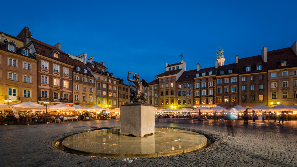 16 miłośników stolicy ma szansę zakwalifikować się do turnieju wiedzy o historii miasta, głównie XX w., pt. "Warszawa w rozumie". Eliminacje do turnieju, organizowanego przez Dom Spotkań z Historią w ramach jubileuszu 10-lecia istnienia, odbędą się w weekend.