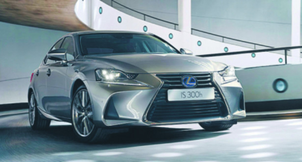 LEXUS IS 300H fot. Materiały prasowe