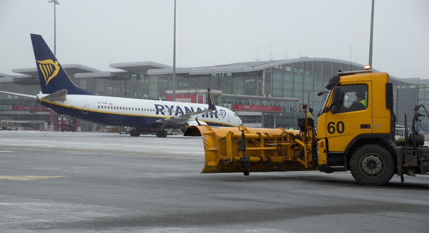 Z 4 na 5 lutego na wrocławskim lotnisku zużyto tyle środków chemicznych do utrzymania nawierzchni, co przez dwie poprzednie zimy. 