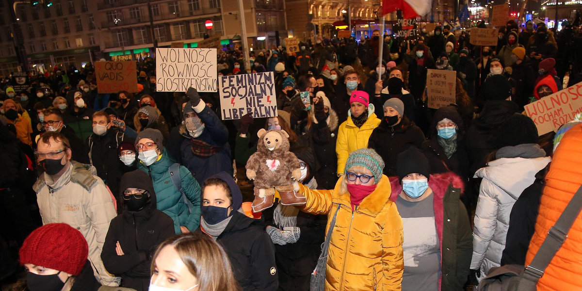 Protesty przeciwko zaostrzeniu prawa aborcyjnego