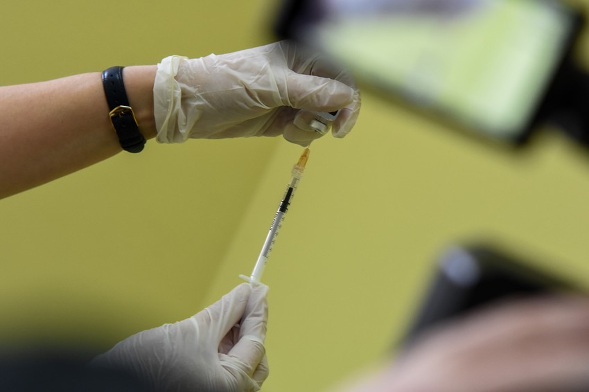 Vakcinacija građana Fajzer Novi Sad korona virus vakcine lekari