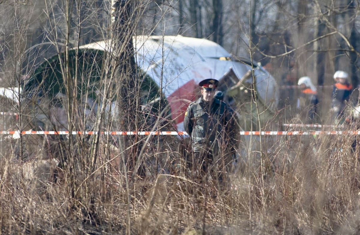 Skandaliczne sceny w Smoleńsku. Rosjanie przyszli w miejsce katastrofy