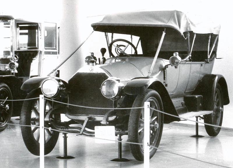 Issota Fraschini Tipo BN 30/40HP z lat 1909-1910, pojazd miał silnik 4-cylindrowy 7960 cm3. Na zdjęciu eksponat Museo dell’Automobile di Torino, prezentowany w latach 70. ubiegłego wieku.