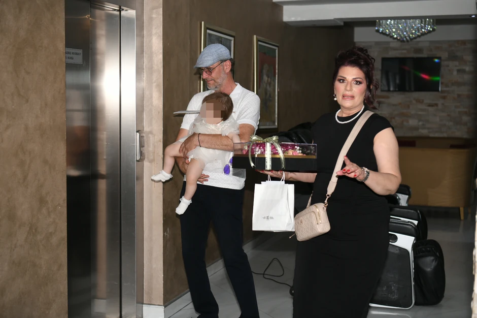 Sanja Maletić slavi ćerki prvi rođendan