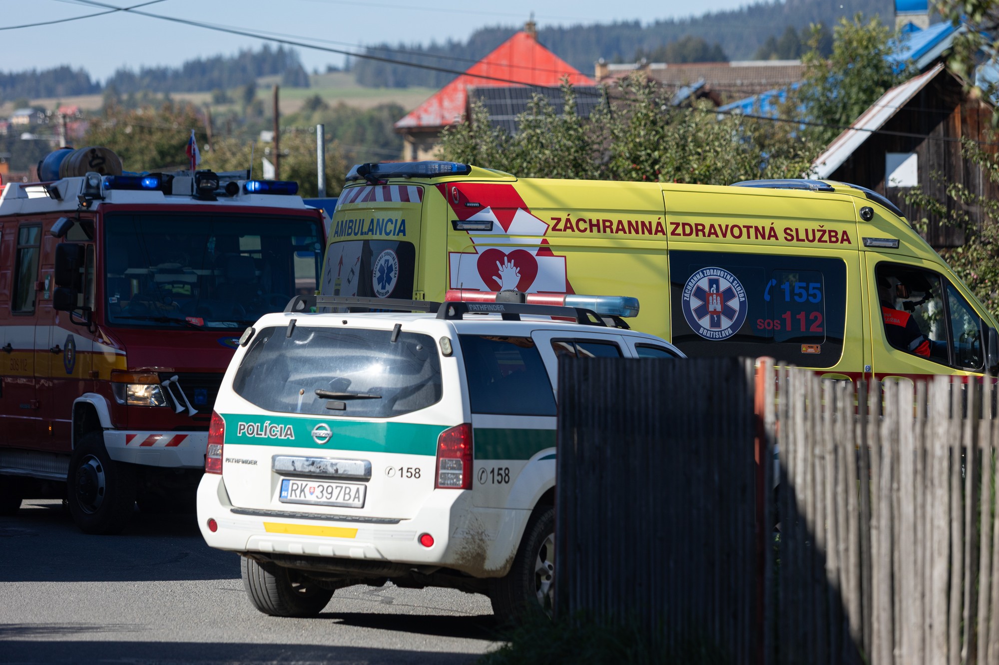 Na základnej škole v obci Staškov útočil žiak.