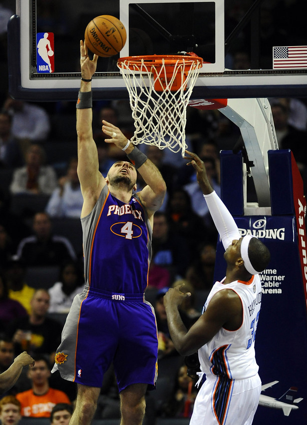 Liga NBA: Tylko trzy punkty Gortata. Piąta z rzędu porażka Suns