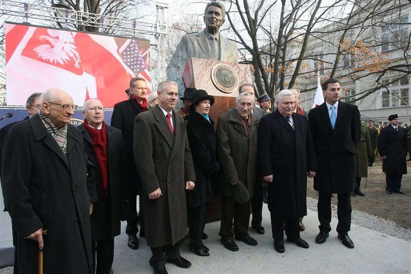 Niemiły zgrzyt na odsłonięciu pomnika Reagana