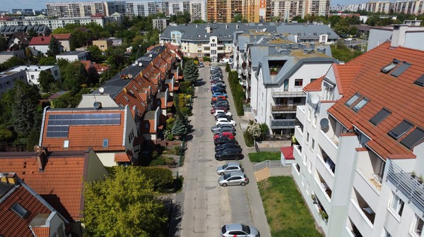 Czerniawska ma nawierzchnię z płyt betonowych. Ma się to zmienić po remoncie