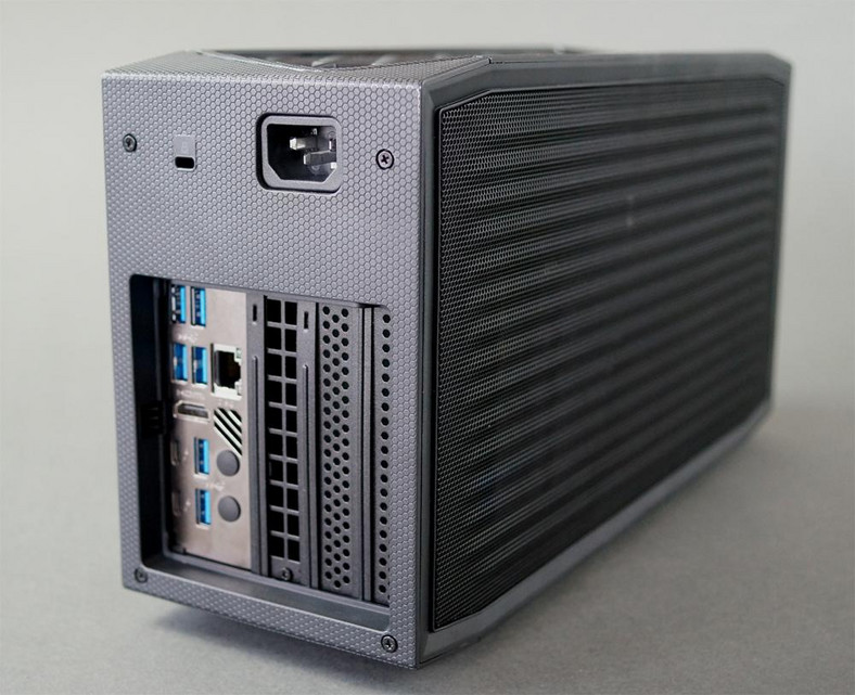 Intel NUC 11 Extreme "Beast Canyon" 