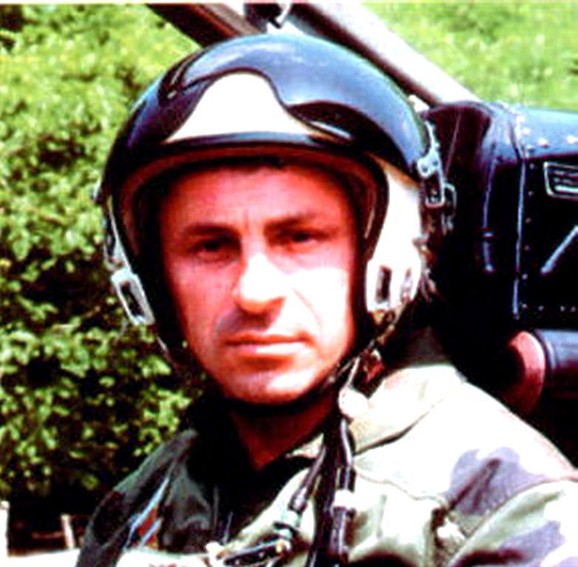 Pilot potpukovnik Milenko Pavlović 1999. godine