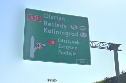 Przymusowa wymiana tablic drogowych przez "Kaliningrad". Znamy skalę i koszty