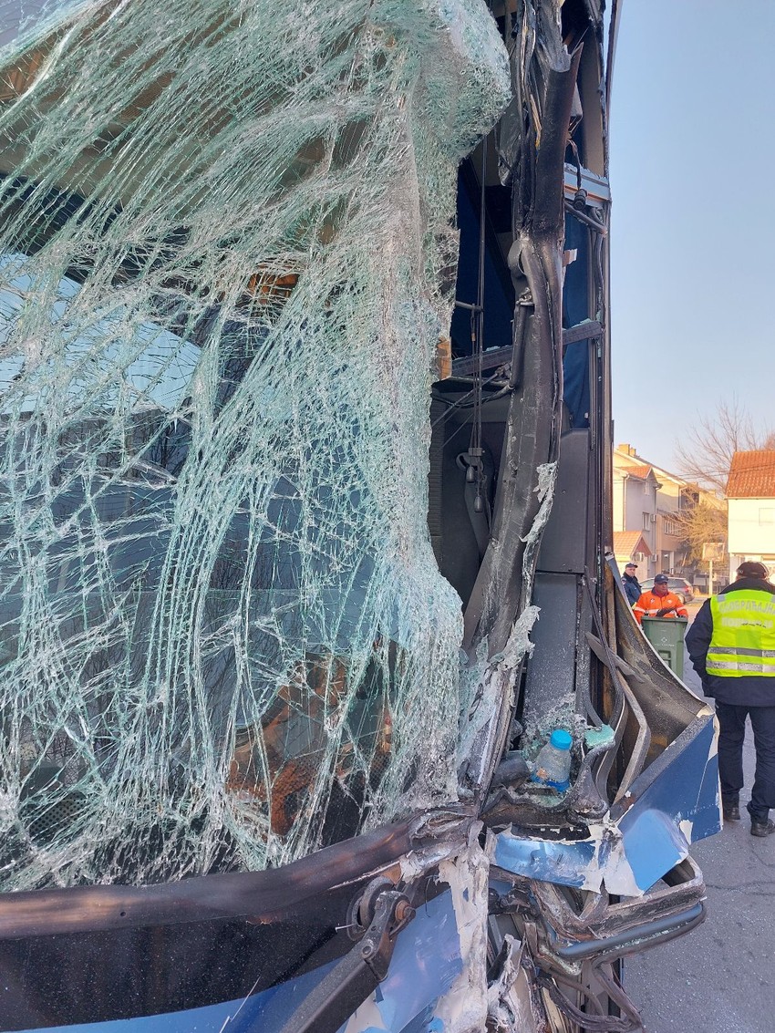 Sudar autobusa u Zemunu
