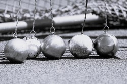 Tragedia na zawodach lekkoatletycznych. Nie żyje kibic trafiony młotem w głowę