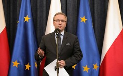 Szczerski o polityce migracyjnej: Porażkę Merkel próbuje się przekuć w sukces