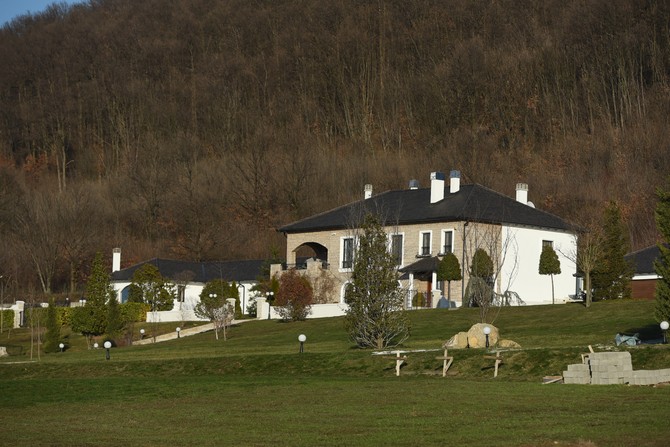 Kuća porodice Đoković na Kosmaju