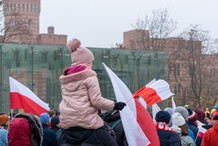Piątek 13 lutego dniem wolnym od pracy? Czy trzeba anulować wnioski urlopowe?