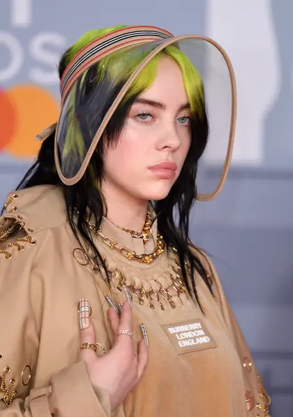 Włosy do ramion / Billie Eilish / Karwai Tang / GettyImages 