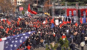 Protest podrške bivšim liderima tzv. OVK optuženim za ratne zločine u Skoplju