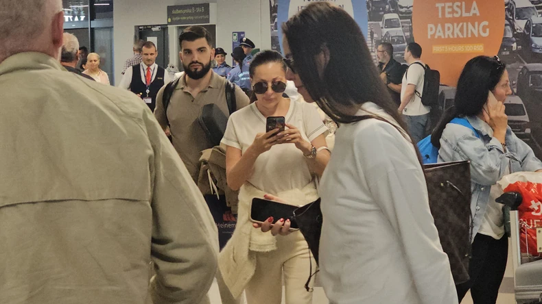 Ceca na aerodromu sa Lidijom i Bogdanom