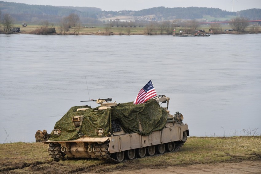 Američko vojno vozilo na NATO vežbi Dregon 24 u Poljskoj 4. marta