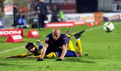 Ekstraklasa: Lipski bohaterem meczu z Pogonią. Ruch wygrał w Szczecine