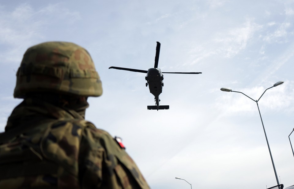 Żołnierze 12. Brygady Zmechanizowanej wraz z policją pomagają przy uszczelnieniu granicy z Niemcami w Lubieszynie (woj. zachodniopomorskie). Na ponad 120-kilometrowym odcinku ustawione zostały posterunki stałe, uruchomione zostały także patrole mobilne. 