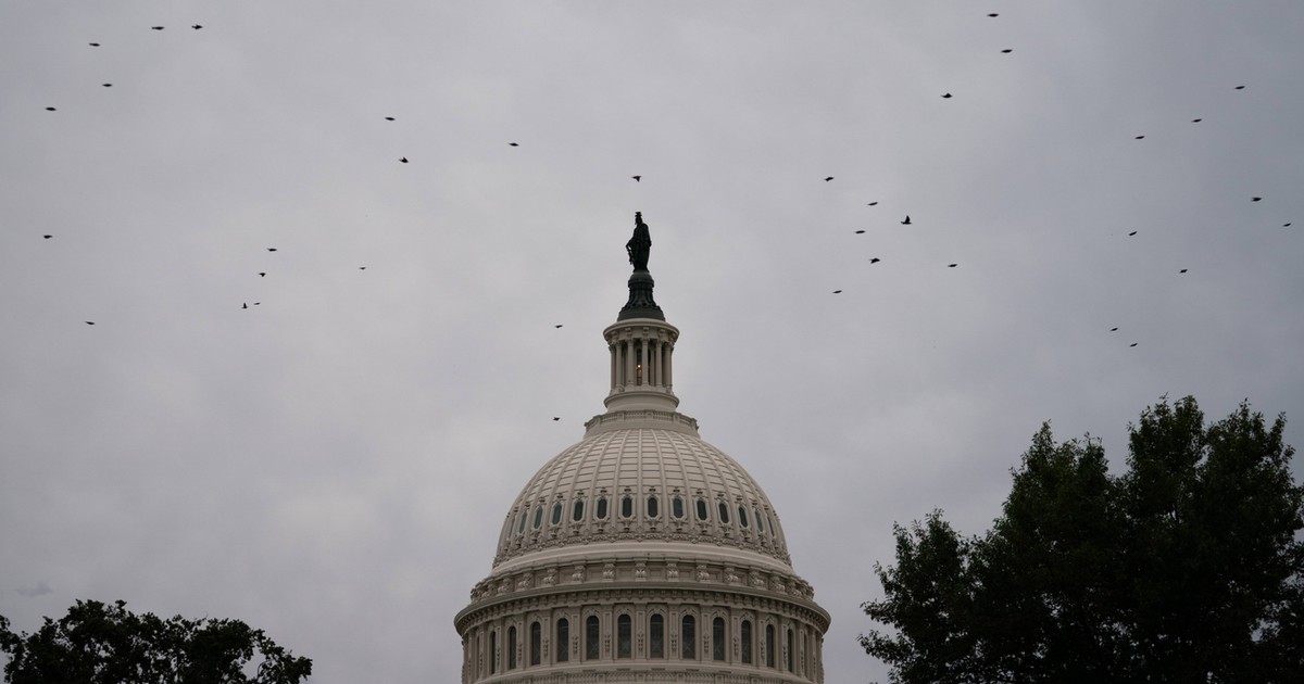 Amerykański rząd w stanie zawieszenia. Możliwe miliardowe straty i kryzys na lotniskach