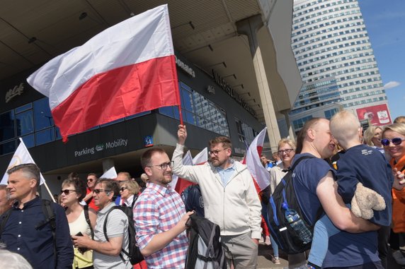 Uczestnicy marszu 4 czerwca w Warszawie