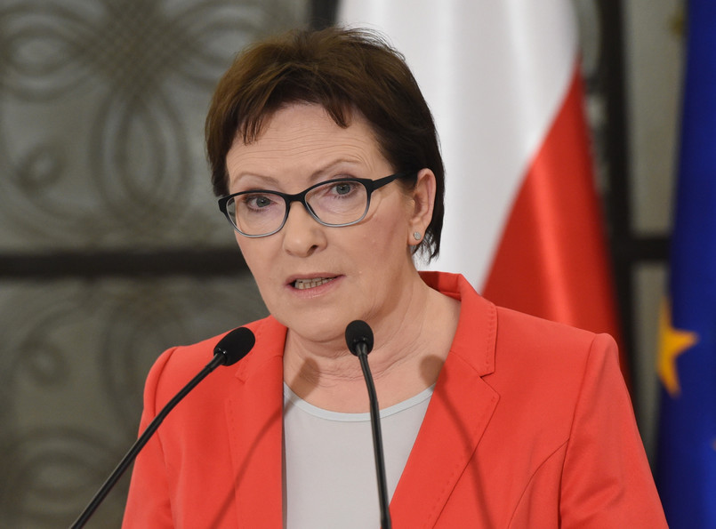 Premier Ewa Kopacz podczas konferencji prasowej po posiedzeniu zarządu krajowego Platformy Obywatelskiej, PAP/Radek Pietruszka