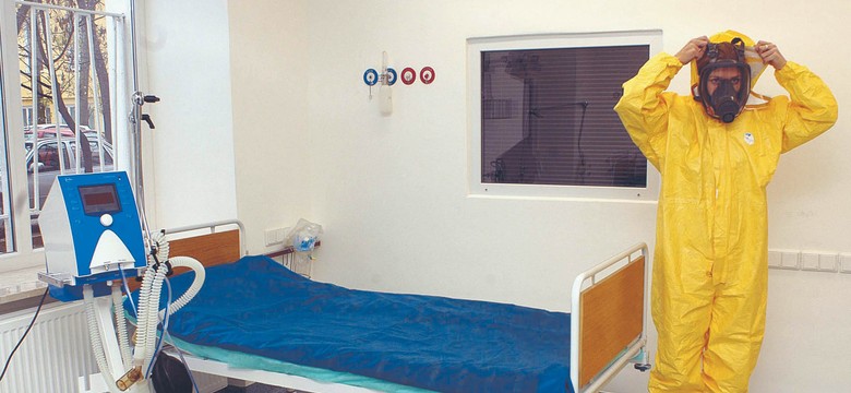 Syn kobiety zakażonej koronawirusem donosi na szpital w Toruniu