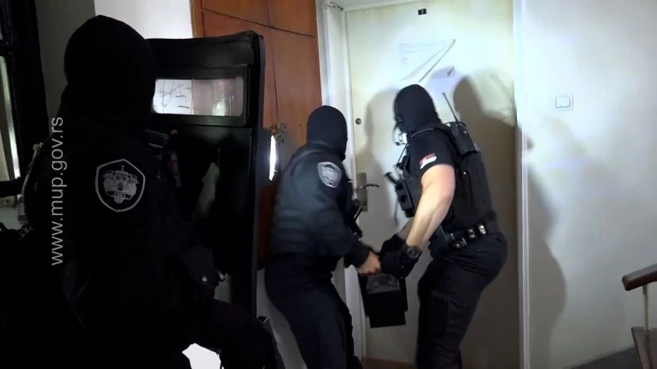 Hapšenje pripadnika Deksterove grupe