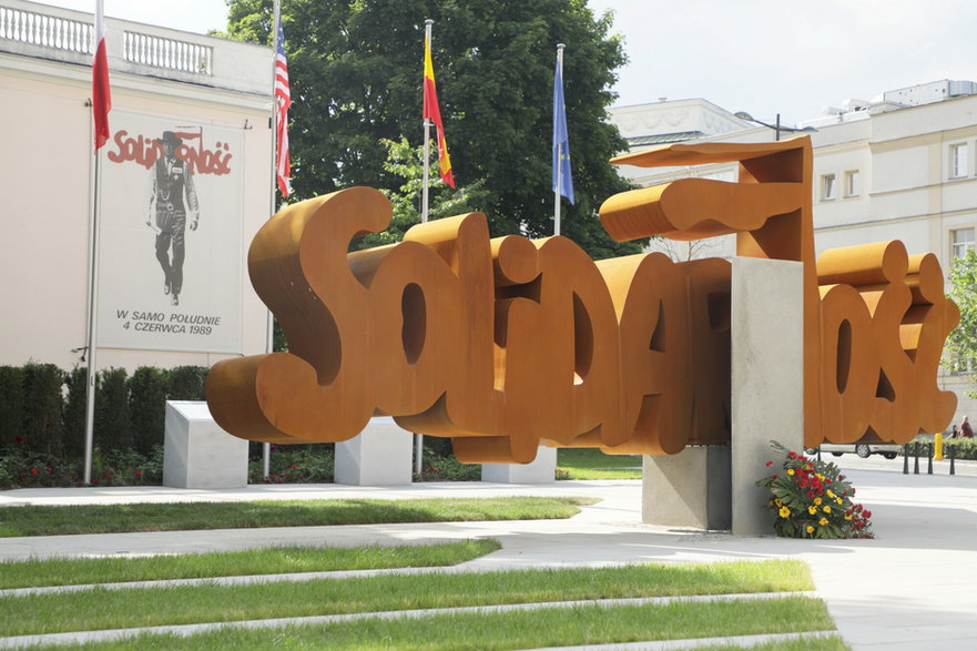 Pomnik "Solidarności" w Warszawie