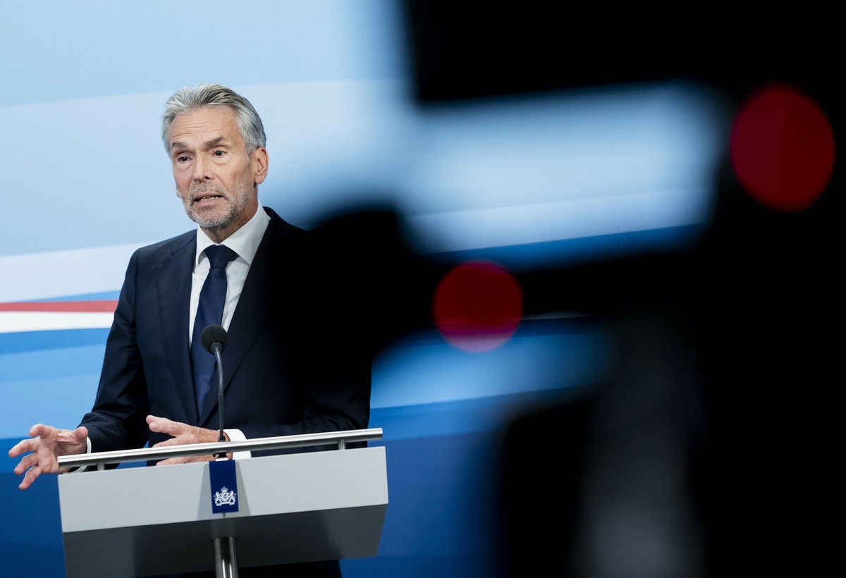 Holandia bierze przykład Trumpa. Chce wysłać migrantów do Ugandy