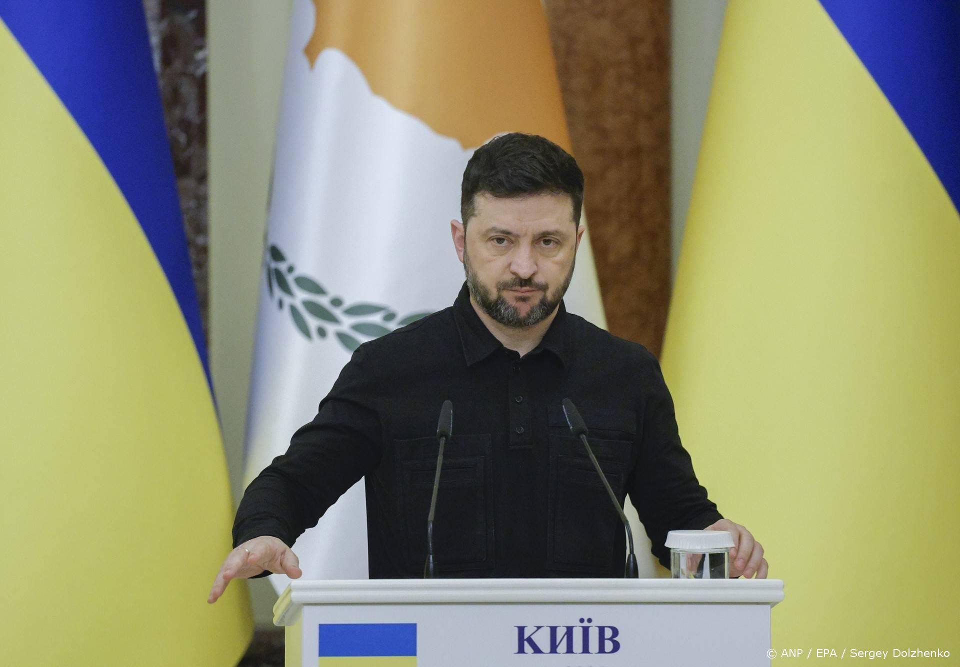 Zelensky overlegt maandag in Londen met Macron, Starmer en Merz over vrede