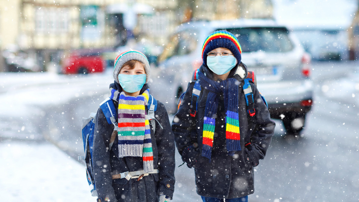 Ferie zimowe. Rozporządzenie dot. małoletnich na ulicach w czasie ferii
