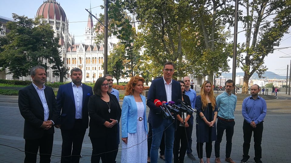 Kibővült az ellenzéki együttműködés: a Liberálisok is ...
