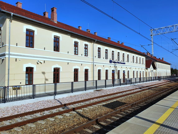 Dworzec kolejowy Stalowa Wola Rozwadów otwarty po remoncie
