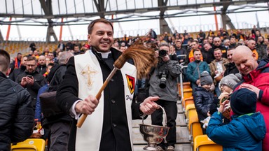 Polscy księża skandaliści. Lubieżne wiadomości, narkotyki i rzucanie klątw na wiernych