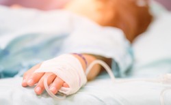 Anestezjolog: Dzieci mogą bardzo ciężko chorować na COVID-19