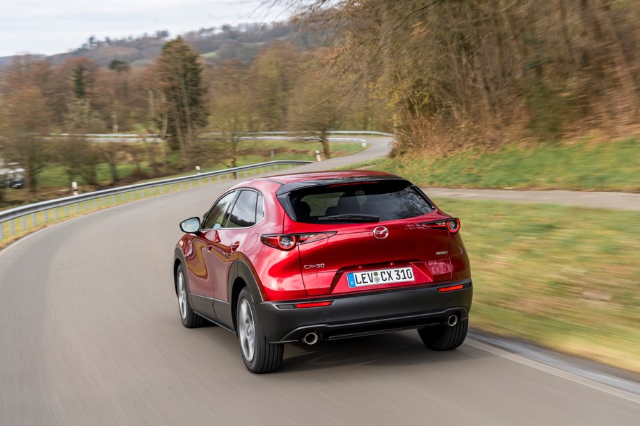 Mazda CX-30 w lakierze Soul Red Crystal - zdjęcie poglądowe