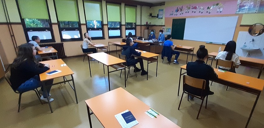 Osmaci širom Srbije polagali su danas kombinovani test, poslednji u sklopu male mature