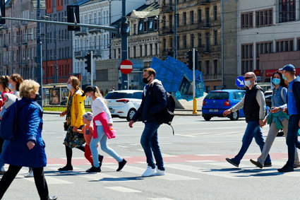 Najgorzej rząd oceniają ci, którzy przeszli COVID-19. Nowy sondaż